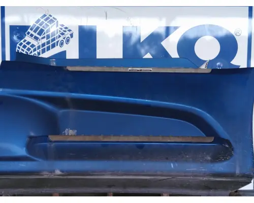 INTERNATIONAL LT CAB SKIRTSIDE FAIRING