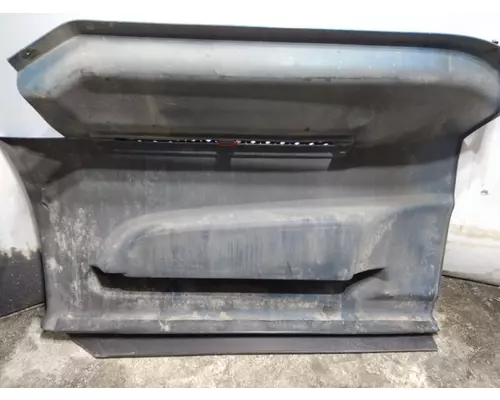 INTERNATIONAL LT CAB STEP