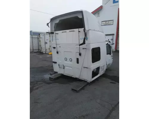INTERNATIONAL LT CAB