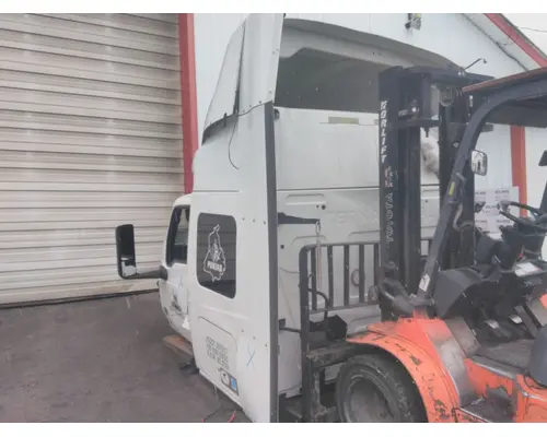 INTERNATIONAL LT CAB