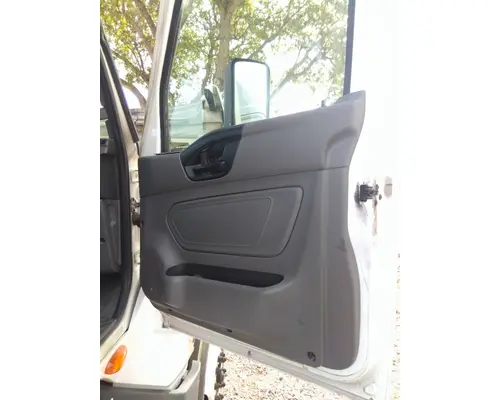 INTERNATIONAL LT CAB