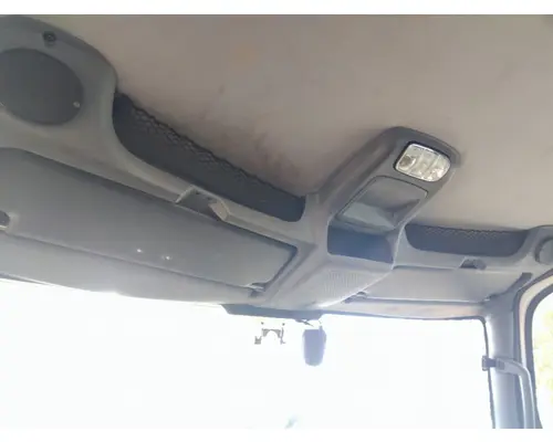 INTERNATIONAL LT CAB