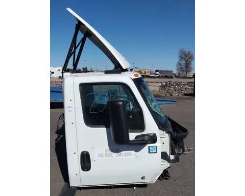 INTERNATIONAL LT CAB