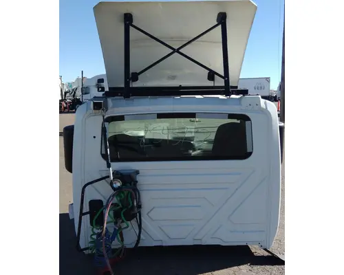 INTERNATIONAL LT CAB