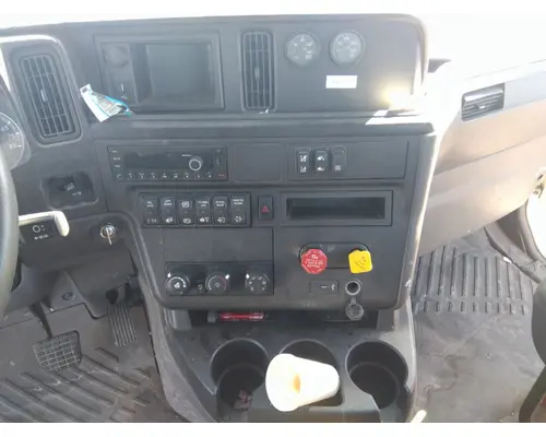 INTERNATIONAL LT CAB