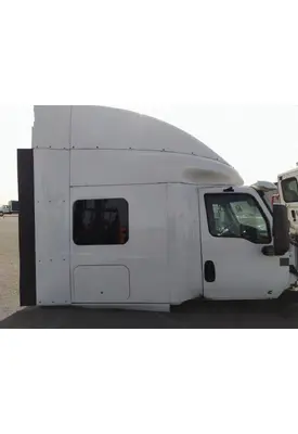 INTERNATIONAL LT CAB