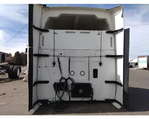 INTERNATIONAL LT CAB