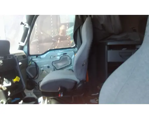 INTERNATIONAL LT CAB