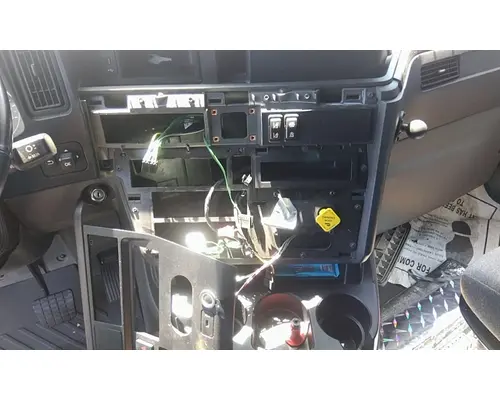 INTERNATIONAL LT CAB