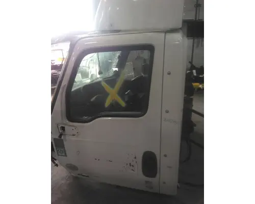INTERNATIONAL LT CAB