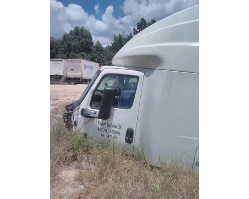 INTERNATIONAL LT CAB