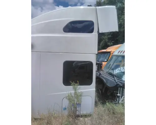 INTERNATIONAL LT CAB