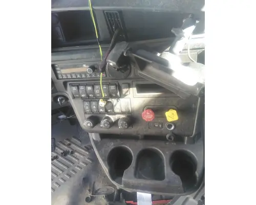 INTERNATIONAL LT CAB