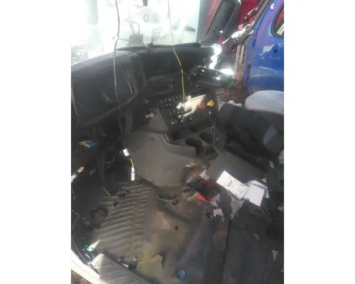 INTERNATIONAL LT CAB