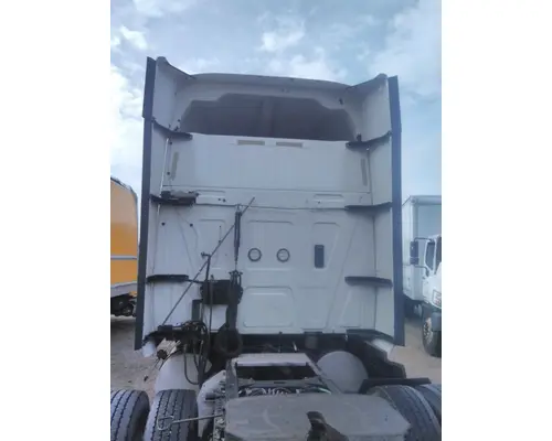 INTERNATIONAL LT CAB