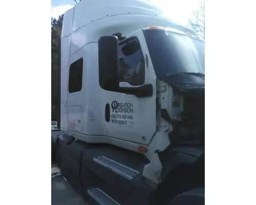 INTERNATIONAL LT CAB