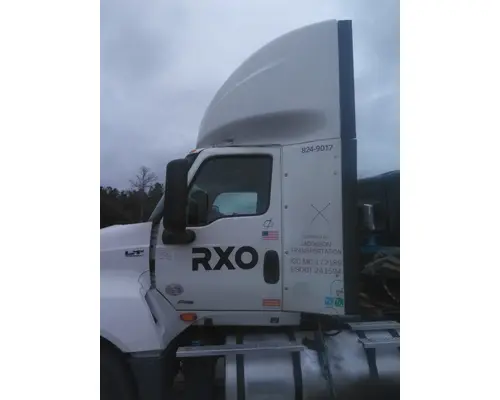 INTERNATIONAL LT CAB