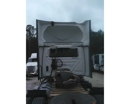 INTERNATIONAL LT CAB