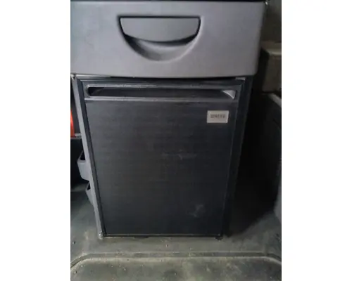 INTERNATIONAL LT CAB