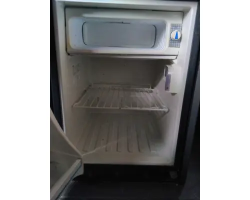 INTERNATIONAL LT CAB