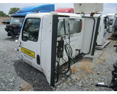 INTERNATIONAL LT CAB