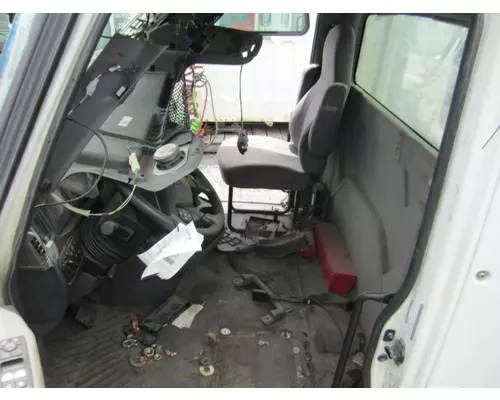 INTERNATIONAL LT CAB