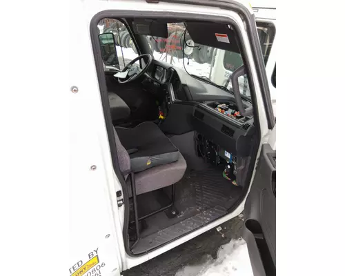 INTERNATIONAL LT CAB