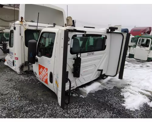 INTERNATIONAL LT CAB