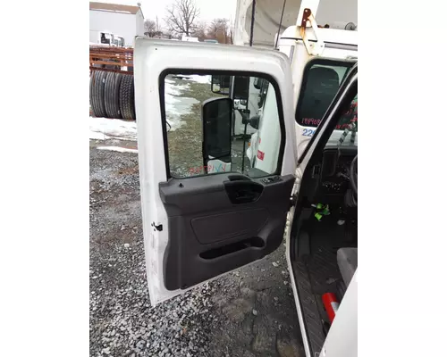 INTERNATIONAL LT CAB