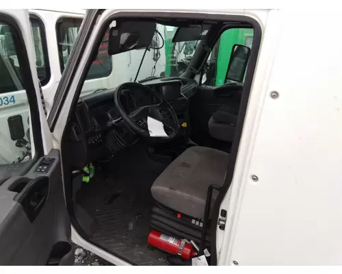 INTERNATIONAL LT CAB