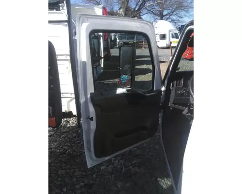 INTERNATIONAL LT CAB