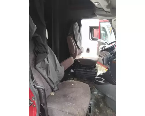 INTERNATIONAL LT CAB