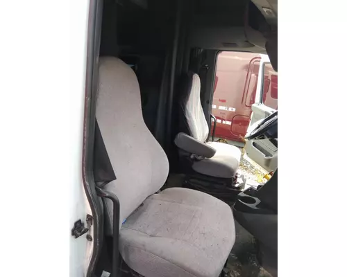 INTERNATIONAL LT CAB