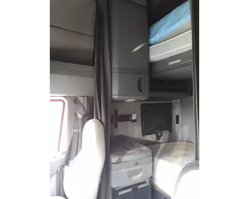 INTERNATIONAL LT CAB