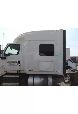 INTERNATIONAL LT CAB