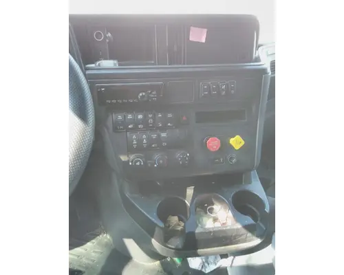 INTERNATIONAL LT CAB