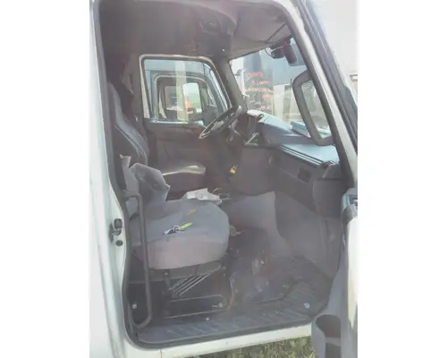 INTERNATIONAL LT CAB