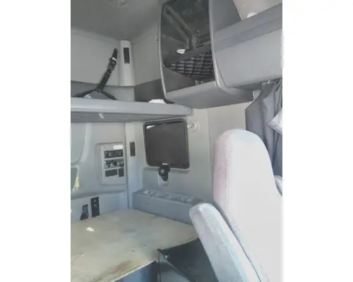 INTERNATIONAL LT CAB