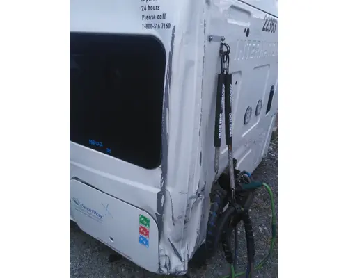 INTERNATIONAL LT CAB