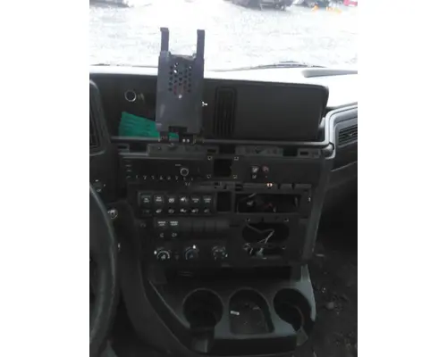 INTERNATIONAL LT CAB