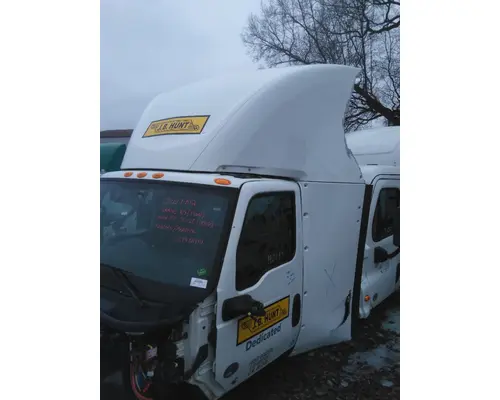 INTERNATIONAL LT CAB