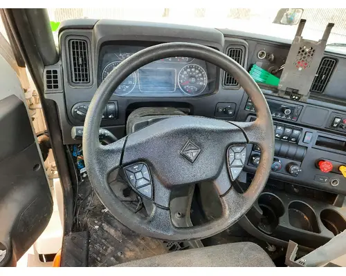 INTERNATIONAL LT CAB