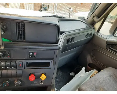 INTERNATIONAL LT CAB