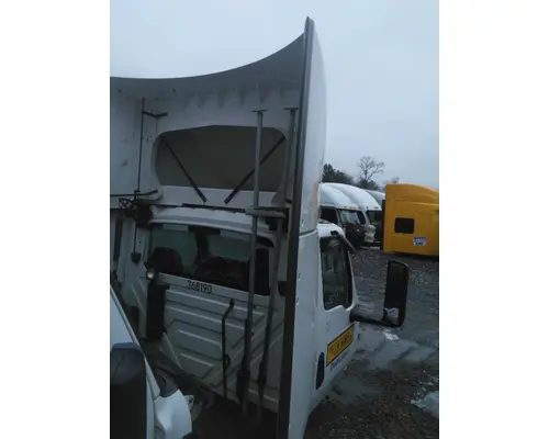 INTERNATIONAL LT CAB