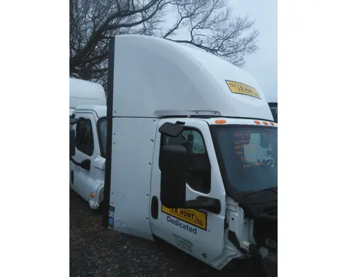 INTERNATIONAL LT CAB