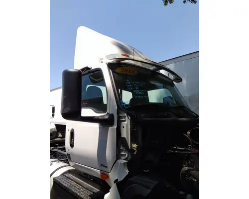 INTERNATIONAL LT CAB