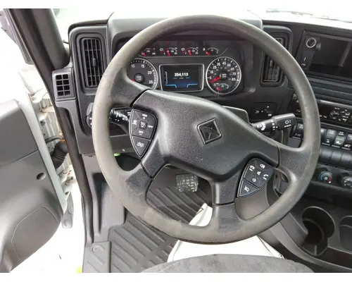 INTERNATIONAL LT CAB