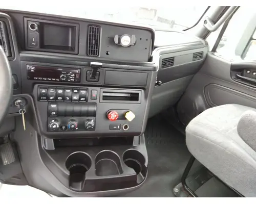 INTERNATIONAL LT CAB