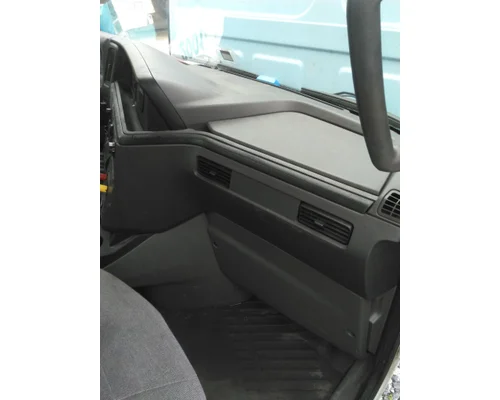 INTERNATIONAL LT CAB