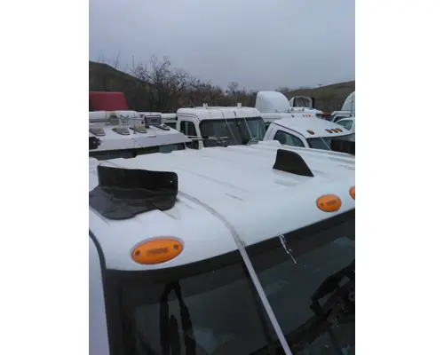 INTERNATIONAL LT CAB